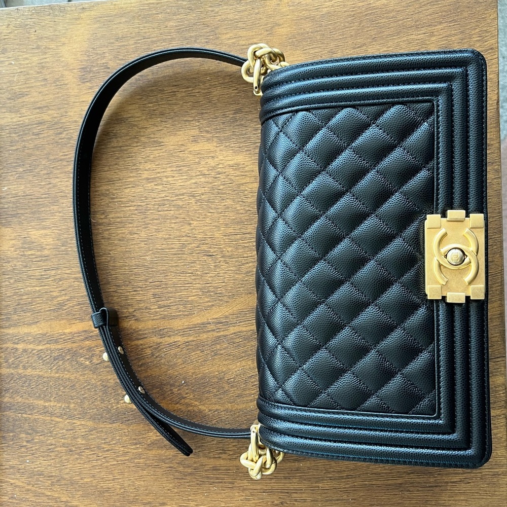 Chanel Medium Boy Bag Black Caviar Leather Gold Hardware - Picture 5 of 15